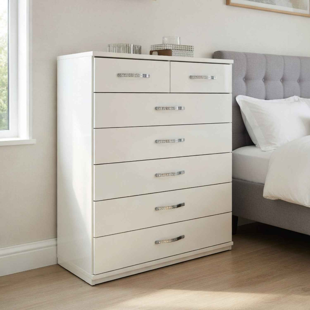 Hampton Plus 2 Chest of Drawers in White