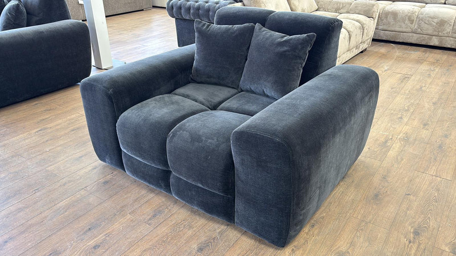 Bamburgh Black Quilted Armchair – view 3