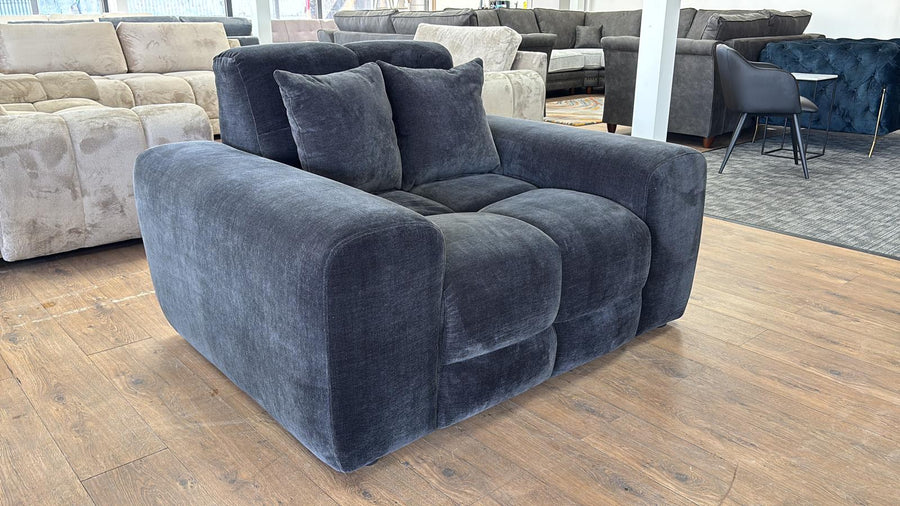 Bamburgh Black Quilted Armchair – view 4
