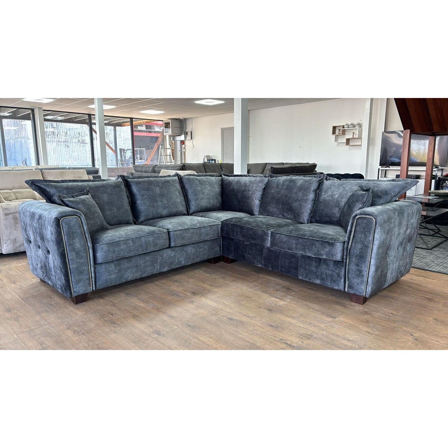Serena Large Corner Sofa in Black