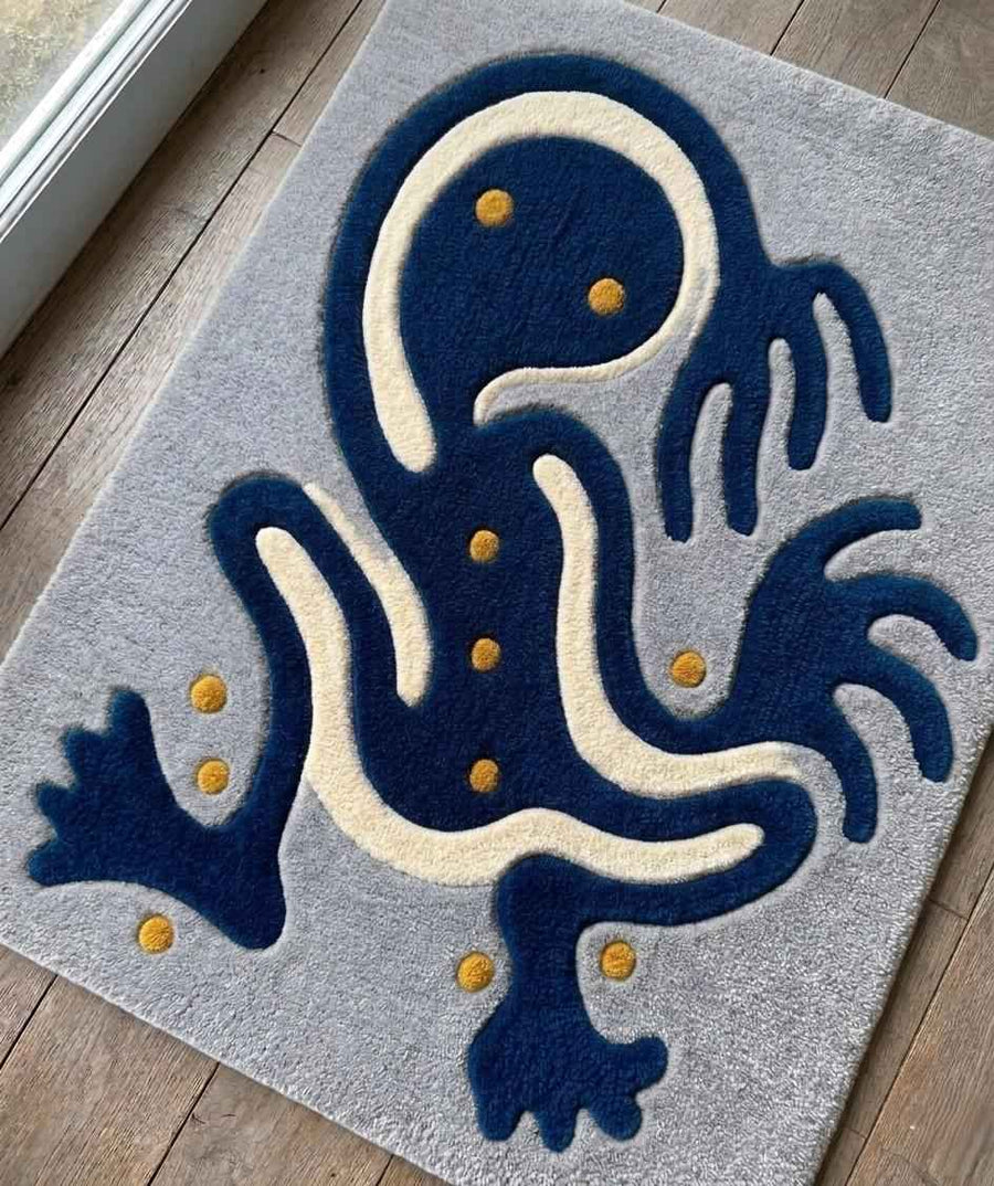 Blue Abstract Frog Wool Rug – Hand Tufted Sculpted Statement Rug