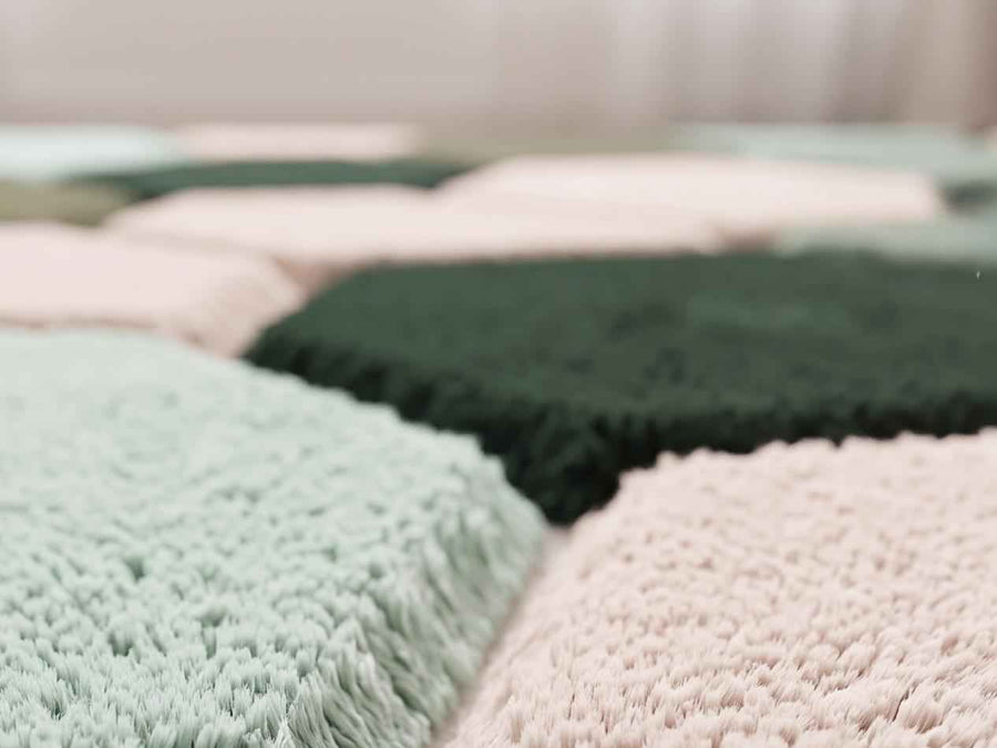 Sage Green Geometric Pebble Rug – Hand Tufted Modern Wool Rug