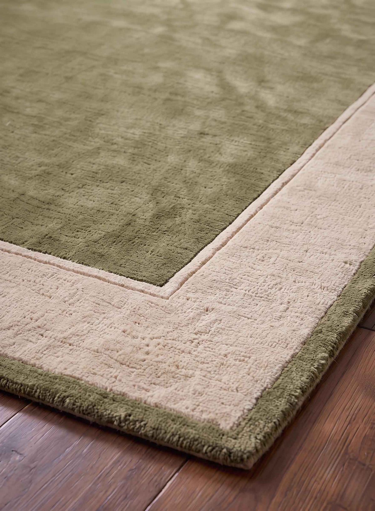 Sage Green Border Wool Rug – Hand Tufted Earthy Vintage Style Rug – image 2