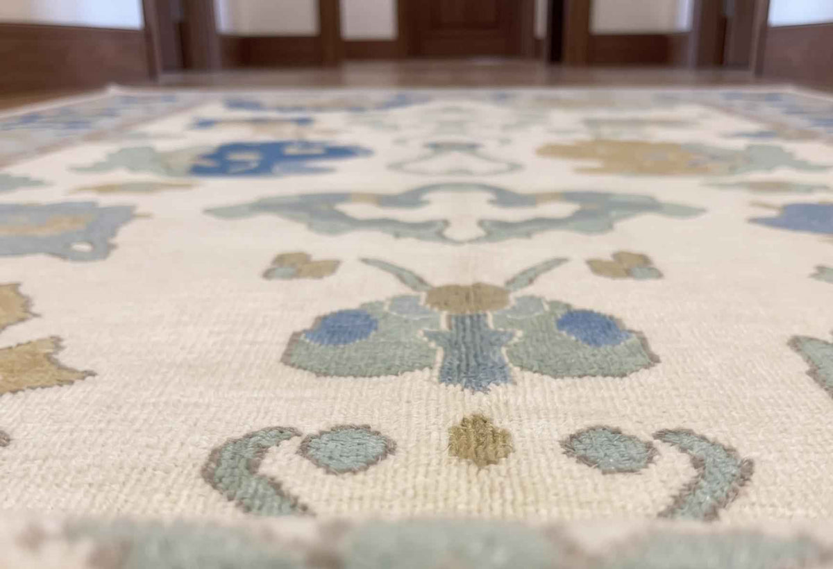Blue and Beige Oushak Style Wool Rug – Hand Knotted Traditional Floral Rug